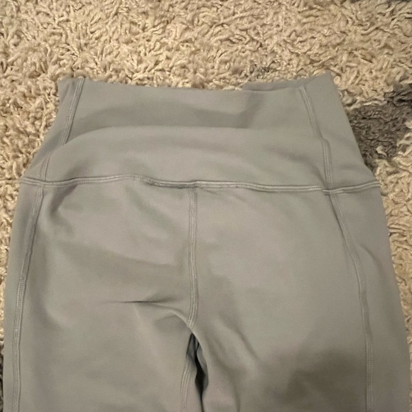 ⭐️ALO high-waist MOTTO legging in dove gray and glossy - Picture 11 of 13